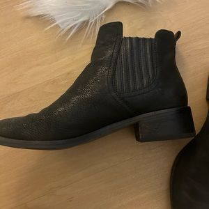 Dolce vita booties
